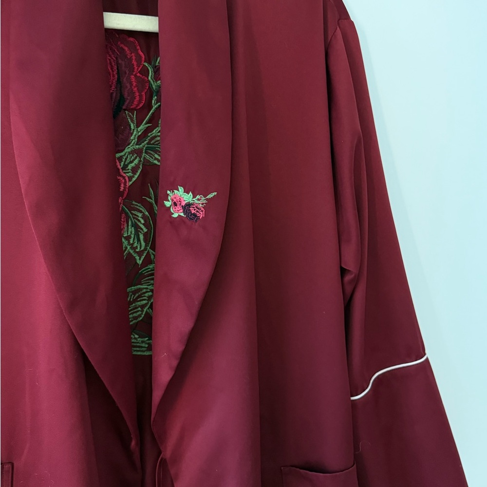 Burgundy Women's Silk Embriodered Robe